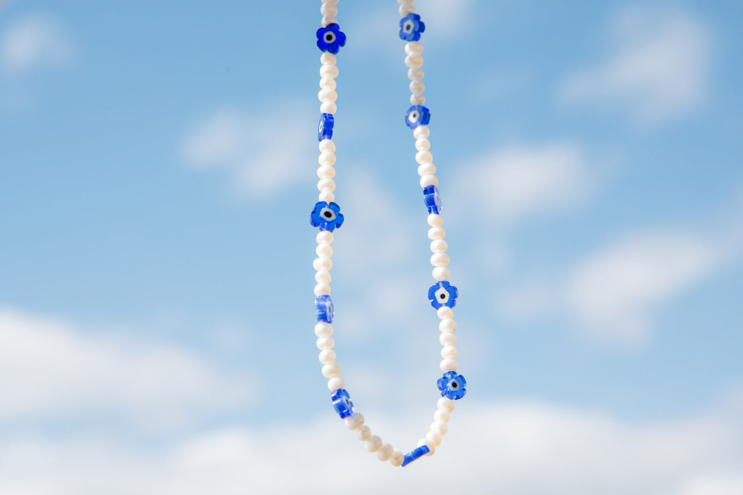 Dark Blue Daisy Pearl Necklace